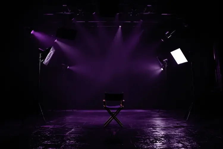 导演片场发飙录音曝光，对新人演员爆粗口，业内反应两极 - 吃瓜网站